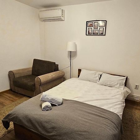 Cozy Studio Brăila Exteriör bild